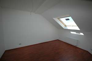 Hochwertige 4-Zimmer-DG-Wohnung in Hannover-Gross Buchholz – Die vollständige Adresse der Immobilie erhältst du vom Anbieter., 30627 Groß-Buchholz, Hannover – Vorschaubild 10