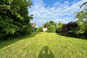 EIN TRAUM FÜR GARTENLIEBHABER! GRÖßZÜGIGES 1-2 FM-HAUS IN RUHIGER U. FAMILIENFREUNDLICHER WOHNLAGE – Die vollständige Adresse der Immobilie erhältst du vom Anbieter., 86169 Firnhaberau, Augsburg – Vorschaubild 4