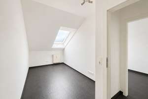 Helle 4-Zimmer-Maisonette-Wohnung in Untertürkheim – Dietbachstraße 30, 70327 Untertürkheim (Ortsteil), Stuttgart – Vorschaubild 6