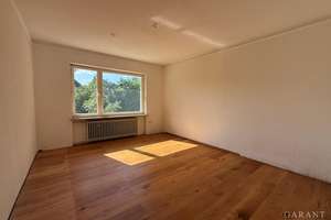 Platz für Ideen - Doppelhaushälfte mit Potenzial in ruhiger Lage von Feldmoching – Die vollständige Adresse der Immobilie erhältst du vom Anbieter., 80995 Feldmoching, München – Vorschaubild 4