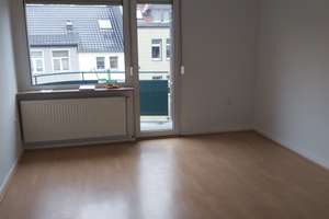 Schöne 2,5 Z. Wohnung mit Balkon