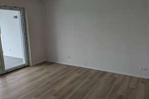 Erstbezug: Exklusives Penthouse in Duisburg-Baerl zum 01.08. zu vermieten! – Augustastr. 11, 47199 Baerl, Duisburg – Vorschaubild 3
