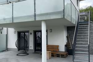 Top-Exklusiv : Haus mit gehobener Innenausstattung und rießen Terrasse, Garten und Garage – Lengdorfer Straße 11, 84424 Isen – Vorschaubild 3
