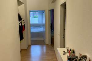 Maklerfrei in Köln-Klettenberg: Charmante Wohnung mit zwei Zimmern und Balkon – Die vollständige Adresse der Immobilie erhältst du vom Anbieter., 50939 Klettenberg, Köln – Vorschaubild 3