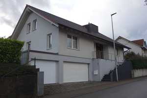 Nicht alltägliches, hochwertig ausgestattetes EFH inkl. ELW sowie Garage mit 3 Stellplätzen – Heilbronn (Kreis) – Vorschaubild 1
