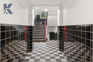 Köln-Lindenthal: Zentral. 2 Zimmer. Balkon. – Haselbergstr. 15, 50931 Lindenthal (Ortsteil), Köln – Vorschaubild 2