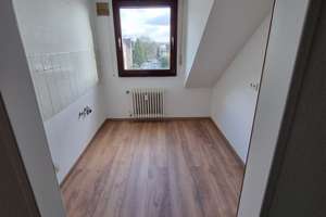 *** Großes Appartement, Badezimmer mit Wanne,  Fußboden aus 2023 *** – Merscheider Straße 224, 42699 Ohligs/Aufderhöhe/Merscheid, Solingen – Vorschaubild 3