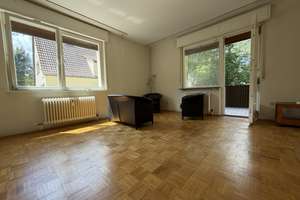 Lichtdurchflutetete 3,5 Zimmer Wohnung in grüner Umgebung provisionsfrei von privat 