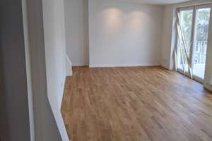 UKE 2 Min., Schicker Dachausbau , Endetage, Top Ausstattung, sehr großer Balkon – Die vollständige Adresse der Immobilie erhältst du vom Anbieter., 20251 Eppendorf, Hamburg – Vorschaubild 2
