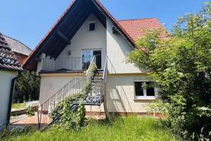 PROVISIONSFREI: Zweifamilienhaus in familienfreundlicher Lage von Coburg-Scheuerfeld. Sofort frei. – Nicolaus-Zech-Str. 38, 96450 Scheuerfeld, Coburg – Vorschaubild 3