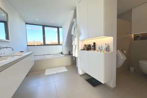 Property thumbnail 12