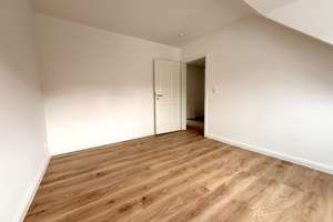 Erstbezug nach Sanierung: 3-Zi.-Dachgeschoss-Wohnung mit Weitblick in Unterbilk – Düsselstraße 70, 40219 Unterbilk, Düsseldorf – Vorschaubild 14