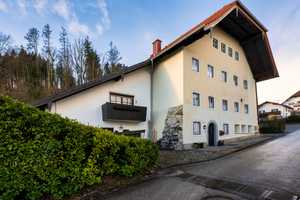 Zeitlose Eleganz: Historisches Gebäude in ruhiger Lage von Anger-Vachenlueg – Berchtesgadener Land (Kreis) – Vorschaubild 1