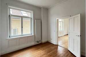 Wunderschöne Altbauwohnung mit Stuck – Stuttgart – Vorschaubild 2