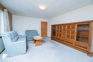 Wohnen mit Potenzial: Doppelhaushälfte mit Garten & Garage in Günzburg! – Die vollständige Adresse der Immobilie erhältst du vom Anbieter., 89312 Günzburg – Vorschaubild 8