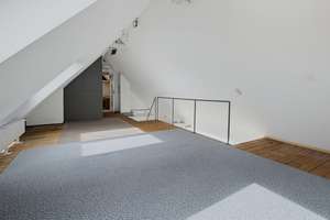 Großzügige Stadtwohnung in Bestlage der Südweststadt mit Loggia & ausgebautem Spitzboden! – Die vollständige Adresse der Immobilie erhältst du vom Anbieter., 76137 Südweststadt, Karlsruhe – Vorschaubild 13