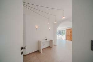 Waldtrudering: Exklusive 4-Zimmer-Wohnung | 2 Balkone | repräsentativer Grundriss | 5 Min zur S-Bahn – Die vollständige Adresse der Immobilie erhältst du vom Anbieter., 81827 Waldtrudering, München – Vorschaubild 2
