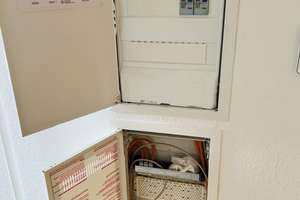 Erstbezug nach Renovierung: DG-Wohnung mit ruhigem Innenhof mit 2 SCHLAFZIMMERN FÜR "MAX. 3 PERS." – Luisenstraße 17, 65185 Mitte, Wiesbaden – Vorschaubild 22