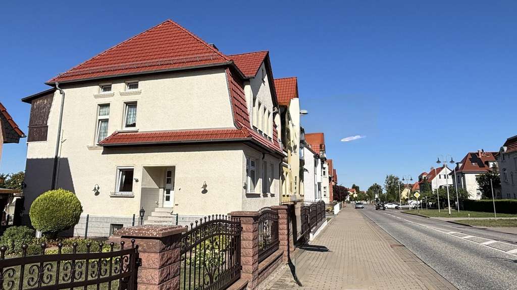 Immobilie in Ballenstedt - Familienhaus mit Charakter und Raum - Bild 2