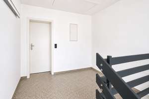 Heute erwerben, morgen selbst nutzen: Vermietete 4,5-Zimmer-Dachgeschosswohnung mit Balkon – Die vollständige Adresse der Immobilie erhältst du vom Anbieter., 42929 Wermelskirchen – Vorschaubild 13
