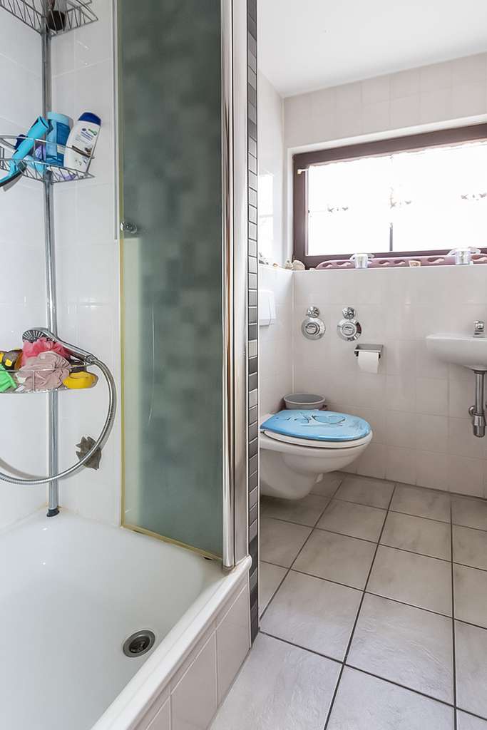 Immobilie in Burladingen - Wohnung mit weiten Aussichten, zwei Bädern und viel Raum zum Leben - Bild 4