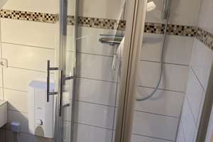 Stilvolles, möbliertes 1-Zimmer-Dachgeschossappartement mit EBK in Regensburg – Ludwig-Eckert-Strasse 6, 93049 Westenviertel, Regensburg – Vorschaubild 7