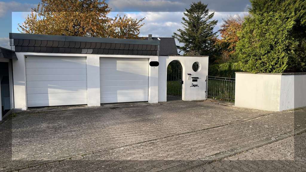 Immobilie in Elze - Elze.Einfamilienhaus mit weitläufigem Gartenparadies - Bild 1