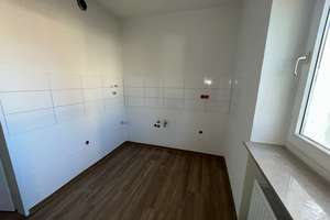 3-Zimmer-Wohnung mit Wand und Bodenbelag – 44149 Kley, Dortmund – Vorschaubild 1