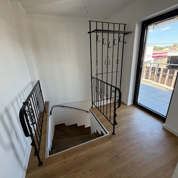 Großzügige 3-4 Zi-Wohnung mit Dachterrasse (75m²)  und eigenem Eingang in Beselich-Obertiefenbach