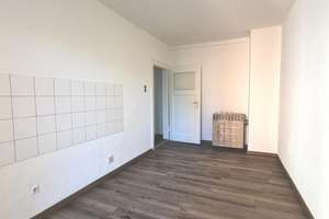 7481 - Renovierte, gut geschnittene 4-Zimmerwohnung mit Balkon nähe Fliederplatz! – Die vollständige Adresse der Immobilie erhältst du vom Anbieter., 76185 Mühlburg, Karlsruhe – Vorschaubild 5