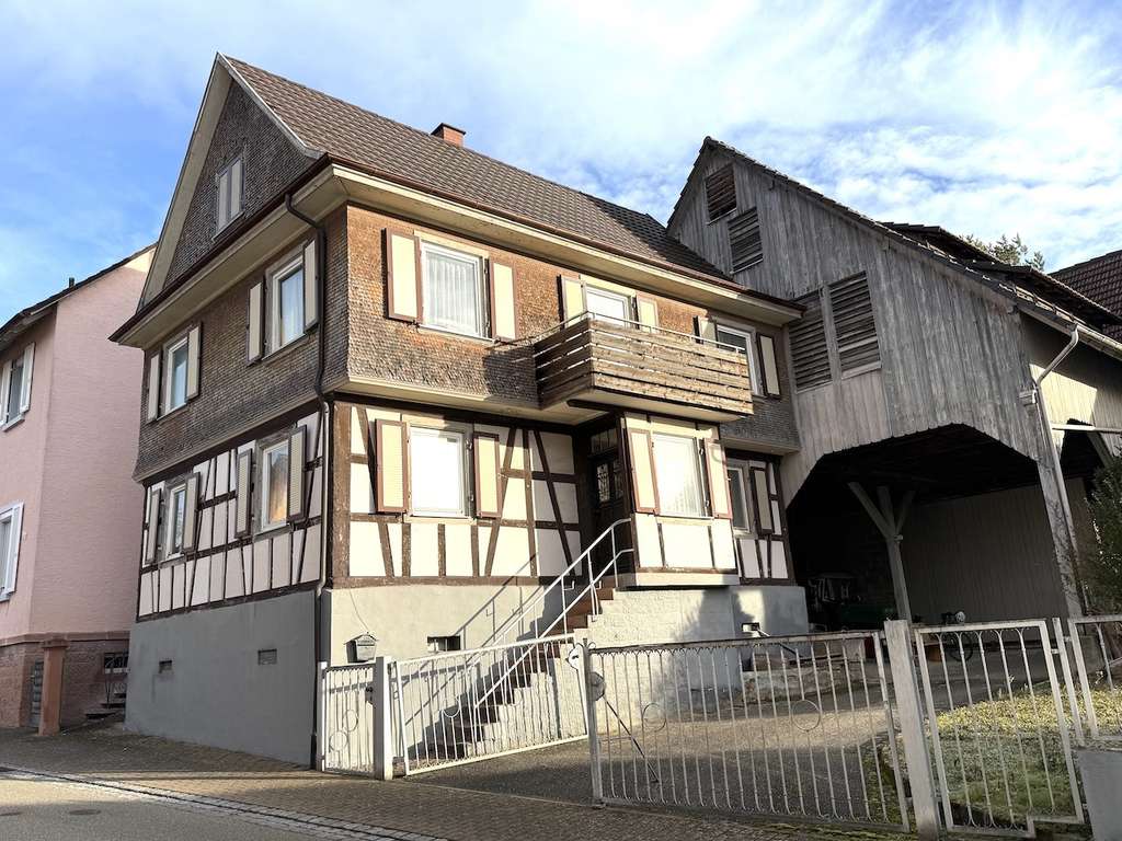 Immobilie in Friesenheim -  Großes Handwerkerhaus mit riesigem Grundstück, sehr viel Platz und viel Potenzial! - Bild 1