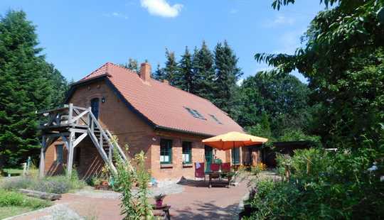 Bild von Traumhaftes Grundstück mit Bauernhaus, ca. 7 ha Wald, Teich und Nebengebäude
