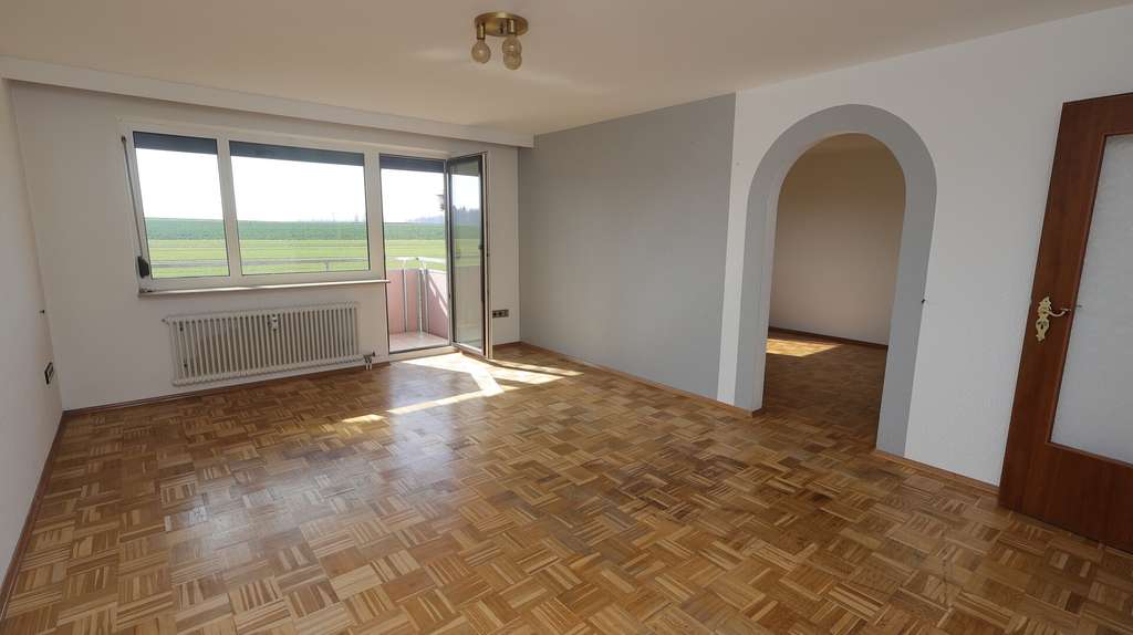 Immobilie in Eberdingen - Traumhafte Aussicht im Hirschpfad Eberdingen – 3-Zimmer mit Balkon & TG - Bild 1