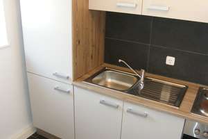 Sanierte 1,5-Zimmer-Kochn.-Diele-Bad, 31 m², EBK, mit Design-Badezimmer, im Hochparterre, ab 01.06. – Alter Postweg 48a, 86159 Hochfeld, Augsburg – Vorschaubild 13