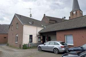 Dreifamilienhaus in Leuth: zentrale Lage, drei Garagen, vielseitig nutzbar – Die vollständige Adresse der Immobilie erhältst du vom Anbieter., 41334 Nettetal – Vorschaubild 2