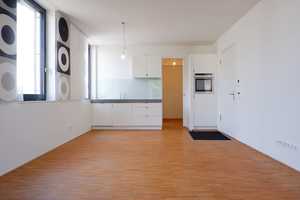 Ankommen & Wohlfühlen: Stilvolle 1-Zimmer-Wohnung am Steinenberg – Reutlingen (Kreis) – Vorschaubild 3