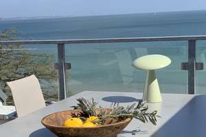 ++ LOGENPLATZ ÜBER DEN WELLEN ++ Penthouse mit zwei Dachterrassen, Pool & Garage! – Die vollständige Adresse der Immobilie erhältst du vom Anbieter., 23683 Scharbeutz – Vorschaubild 2
