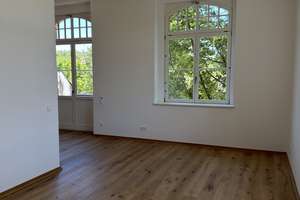Wohnen mit Charakter: ERSTBEZUG einer 2-Zimmer-Wohnung in Leipzigs Parkstadt – Georg-Lehmann-Bogen 7, 4289 Meusdorf, Leipzig – Vorschaubild 1