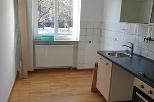 1 ZW mit Küche, Flur, Bad mit Wanne, Keller, renoviert.  – Haugerglacisstraße 8, 97080 Altstadt, Würzburg – Vorschaubild 4