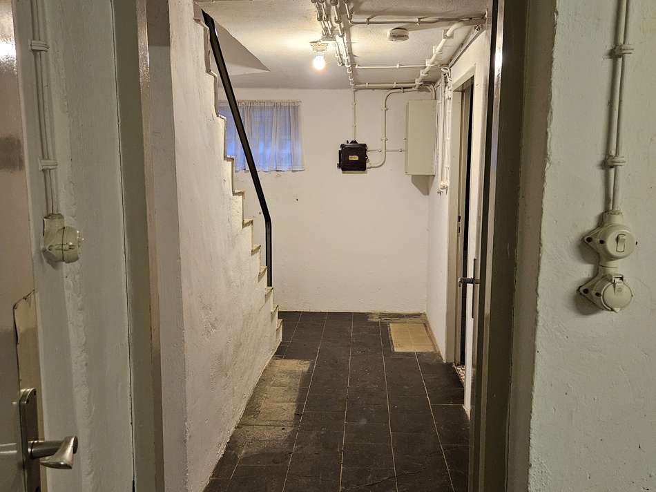Flur im Keller
