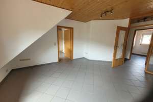 Wohnen mit Charakter: 3-Zimmer-Dachgeschosswohnung in Elztal – 74834 Elztal – Vorschaubild 3