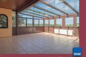Wintergarten, Blick, Gartenpool, PV, viel Platz für die Familie - großes EFH oder Generationenhaus – Die vollständige Adresse der Immobilie erhältst du vom Anbieter., 61279 Grävenwiesbach – Vorschaubild 1