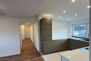 Mit Traumküche & Stil: frisch sanierte Dachgeschosswohnung – Mahlenburger Weg 37, 44309 Brackel (Ortsteil), Dortmund – Vorschaubild 3