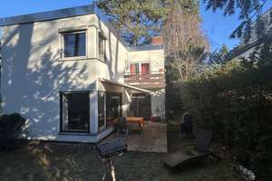 Charmantes Reiheneckhaus mit Garten und Balkon in Dahlem