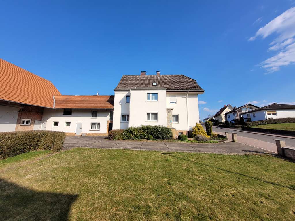 Immobilie in Hohenroda - WEITLÄUFIG!!! Ein- Zweifamilienwohnhaus mit Zwischenbau, Scheune und 8206 m² Grdst. - Bild 4