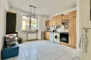 Helle 2-Zimmer-Wohnung mit Balkon & Gartenausrichtung in Düsseldorf – ab 1.8. frei – Neckarstraße 19, 40219 Düsseldorf – Vorschaubild 4