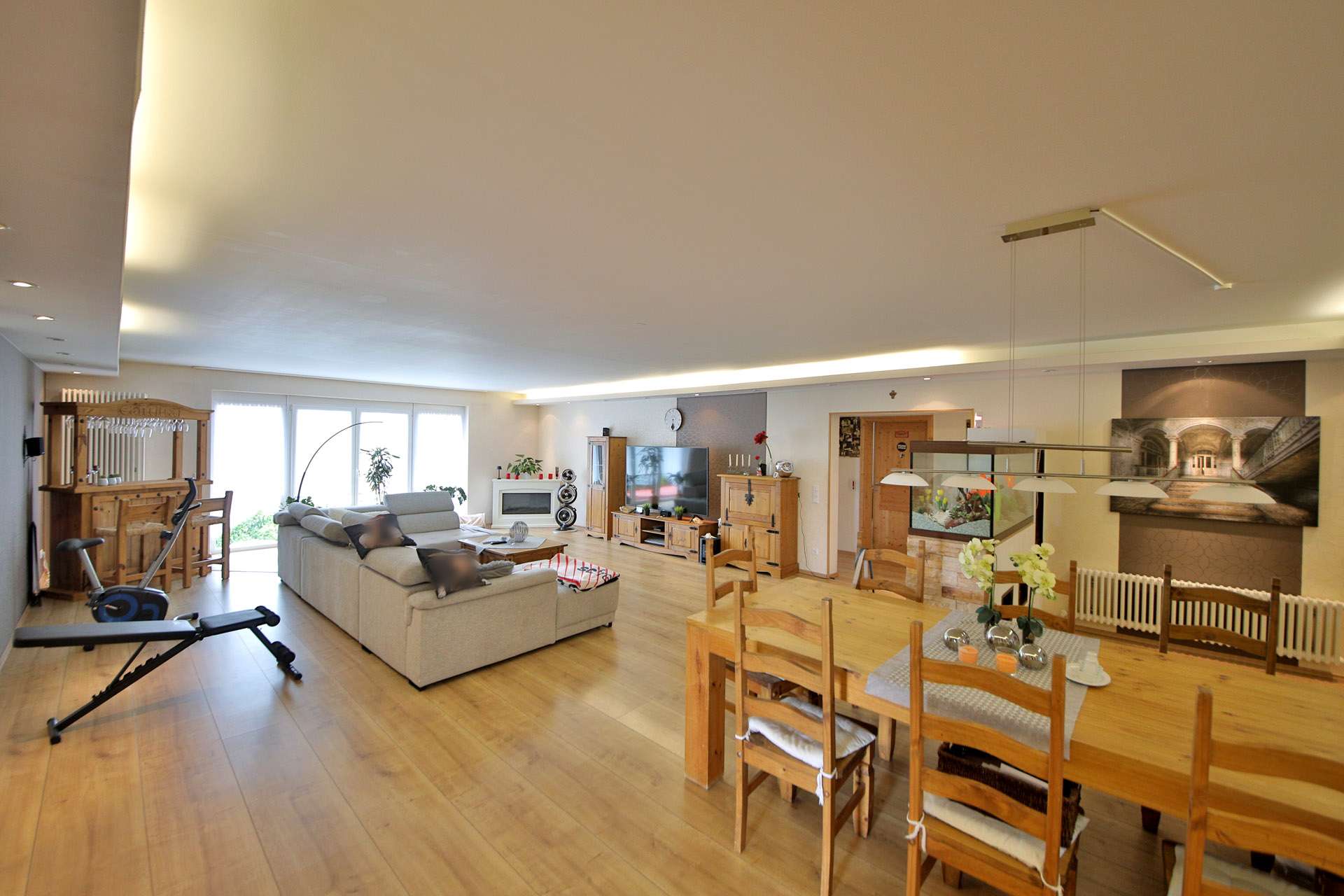 Immobilie in Buggingen - Vielseitiges Wohn- und Geschäftshaus in Buggingen – stilvoll wohnen und arbeiten unter einem Dach - Bild 8