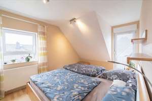 Familienglück mit Garten, Kamin & zwei Balkonen – Ihr neues Zuhause in ruhiger Lage – Die vollständige Adresse der Immobilie erhältst du vom Anbieter., 65520 Bad Camberg – Vorschaubild 11