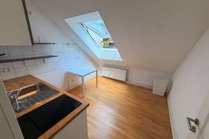 Einziehen & Wohlfühlen: Seltene Altbau-Dachgeschosswohnung in TOP Lage von Düsseldorf – Die vollständige Adresse der Immobilie erhältst du vom Anbieter., 40223 Bilk, Düsseldorf – Vorschaubild 3