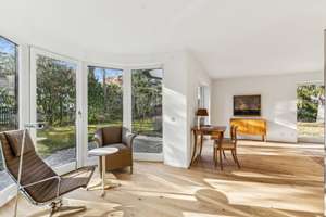Luxuriöse 4-Zimmerwohnung in villenähnlicher Wohnlage mit großem umlaufenden Garten in Nymphenburg – Die vollständige Adresse der Immobilie erhältst du vom Anbieter., 80639 Nymphenburg, München – Vorschaubild 4